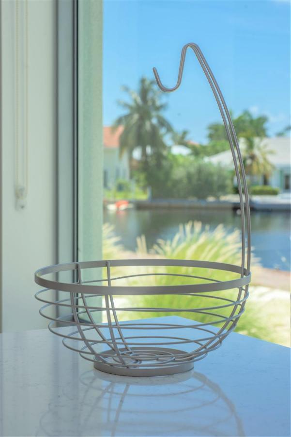 Cayman Luxury Rentals At One Canal Point จอร์จทาวน์ ภายนอก รูปภาพ