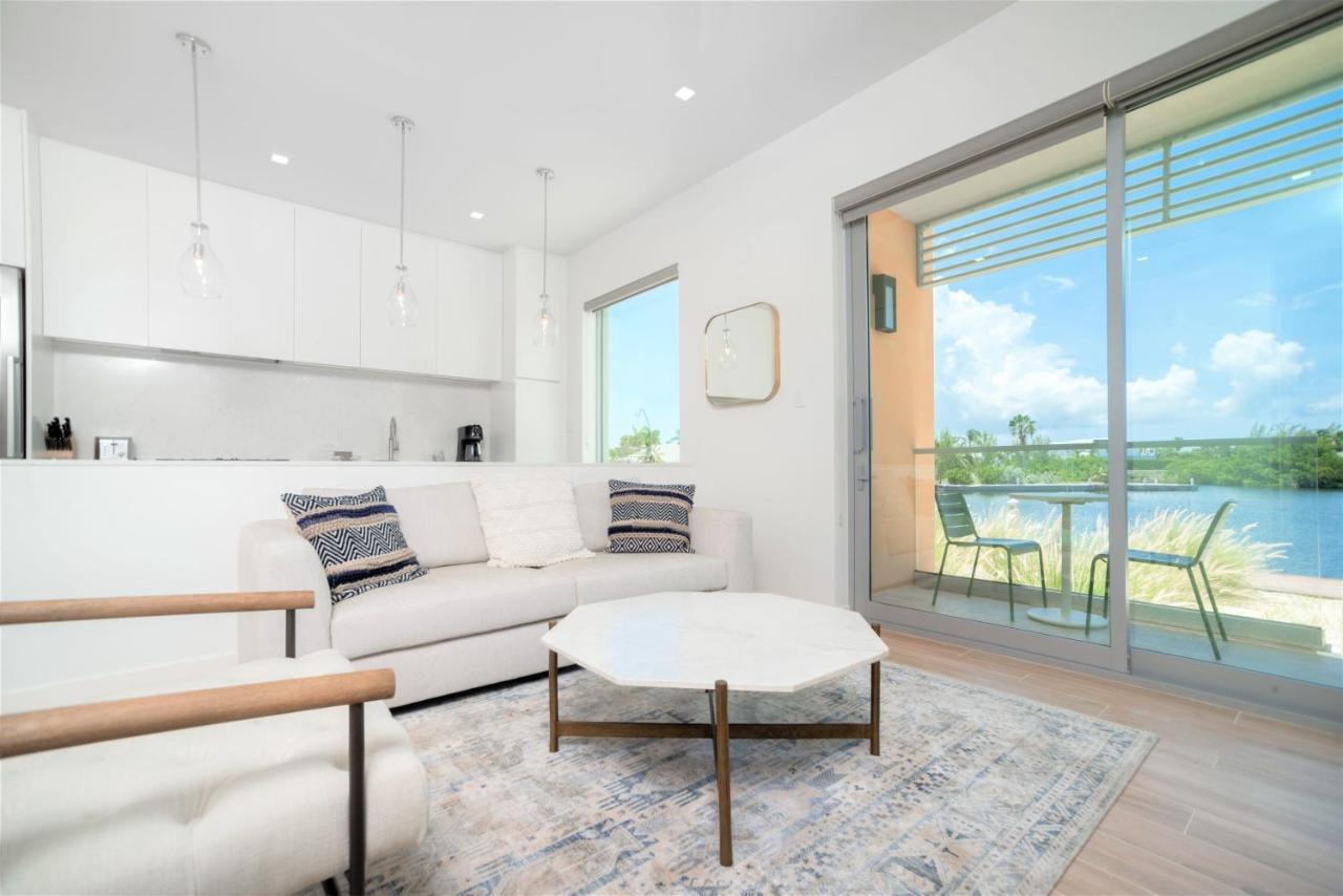Cayman Luxury Rentals At One Canal Point จอร์จทาวน์ ภายนอก รูปภาพ
